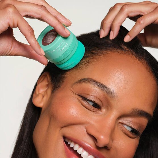 Shampoo a Seco Briogeo Style + Treat Dry Shampoo Puff